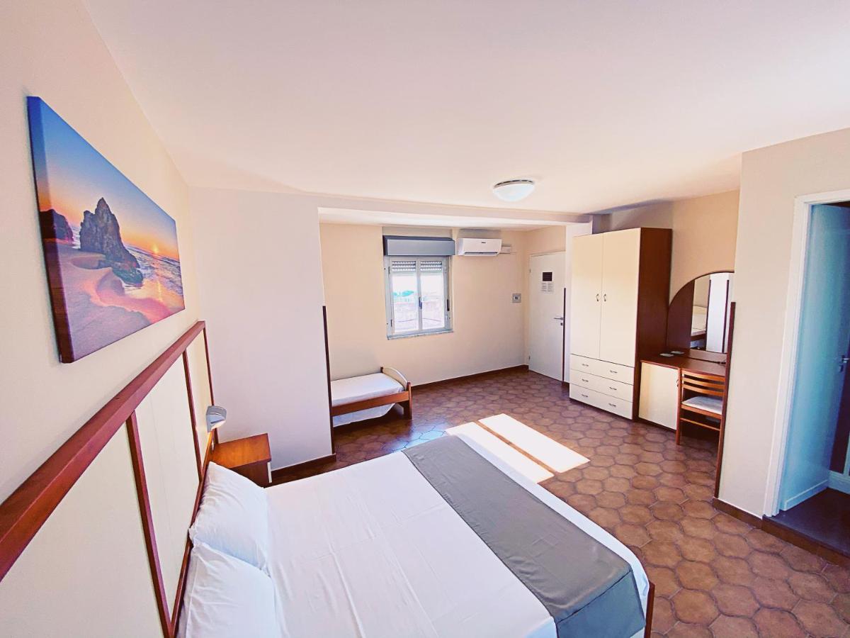 Residence Hotel Felix Рикади Екстериор снимка