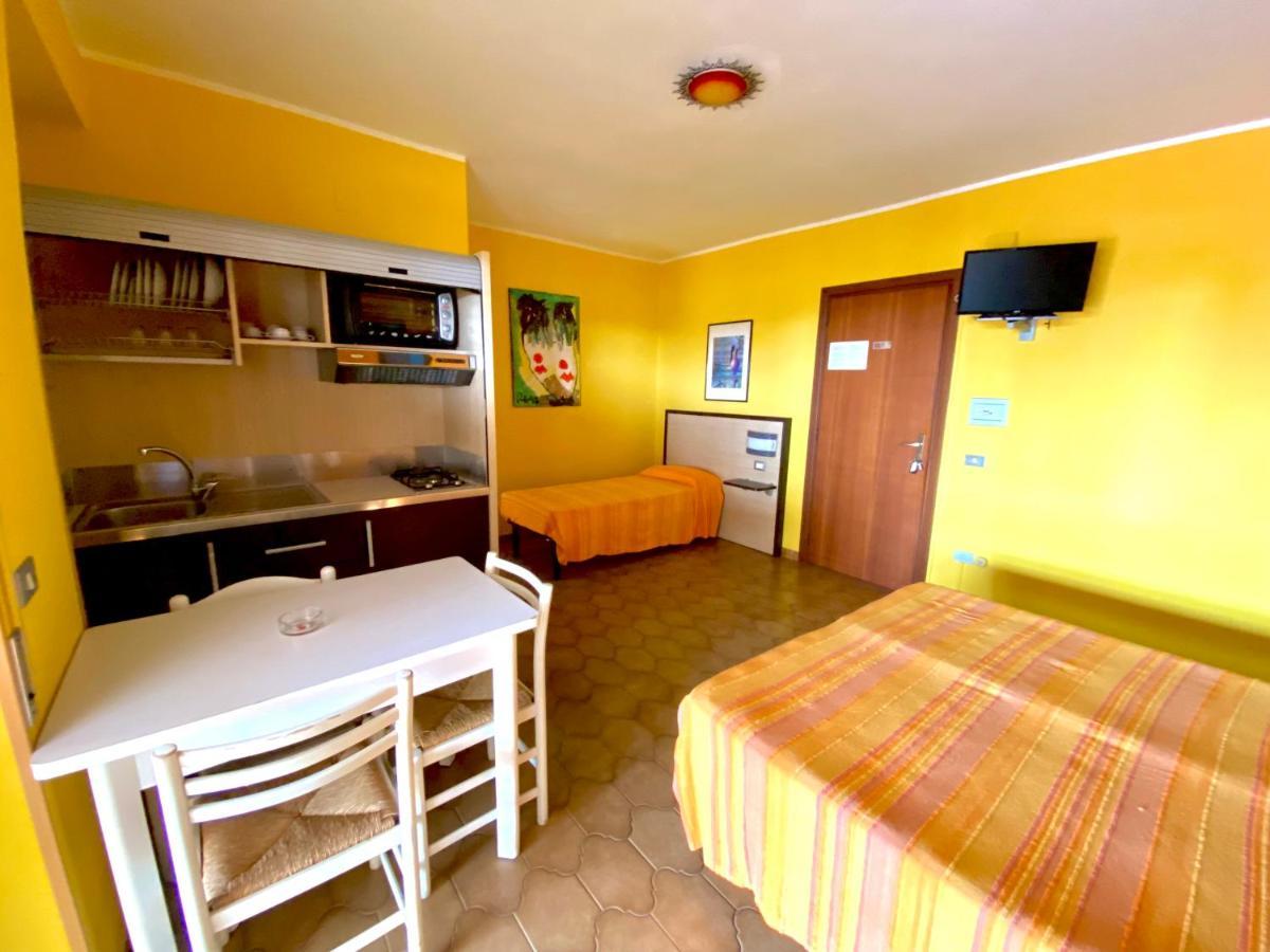 Residence Hotel Felix Рикади Екстериор снимка