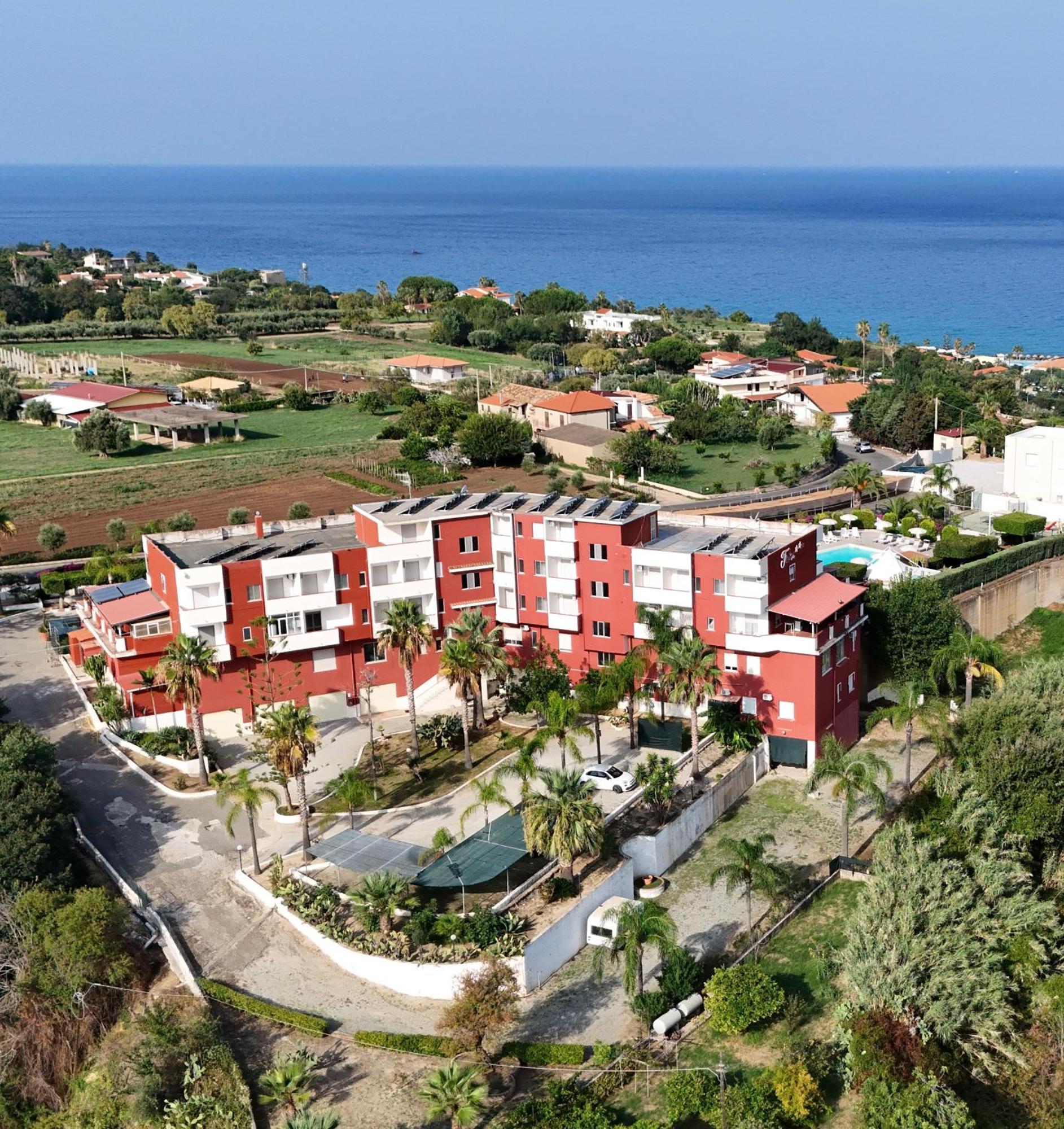 Residence Hotel Felix Рикади Екстериор снимка
