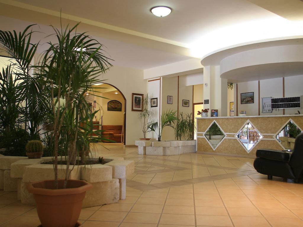 Residence Hotel Felix Рикади Екстериор снимка